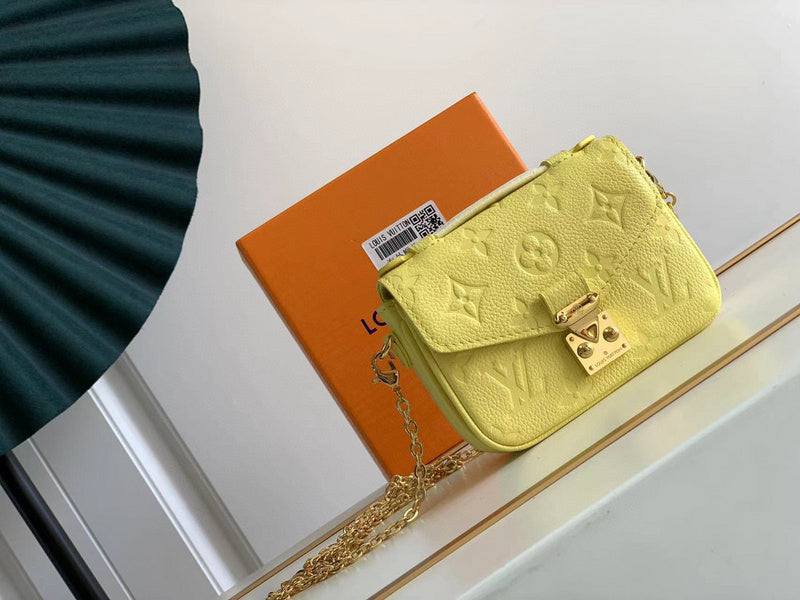 MC-LV-Bags-3120