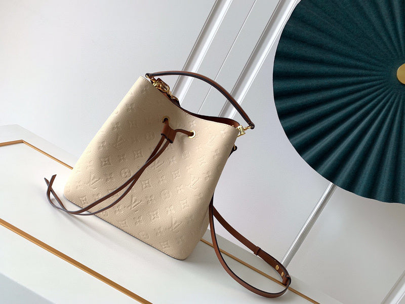 MC-LV-Bags-3166