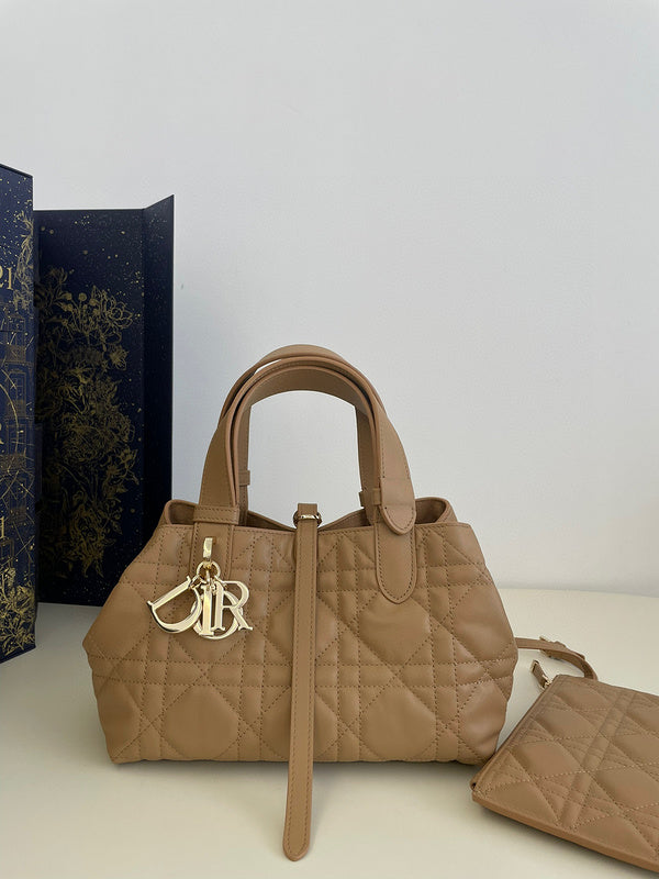MC-Christian Dior-2885