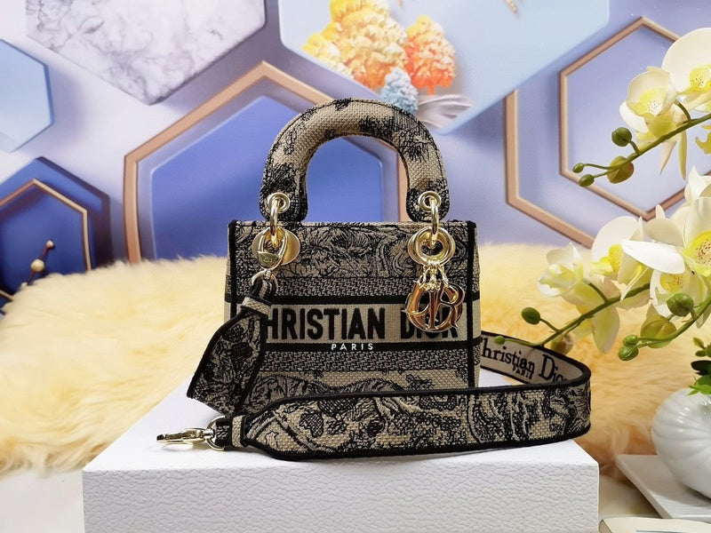 MC-Christian Dior-2891