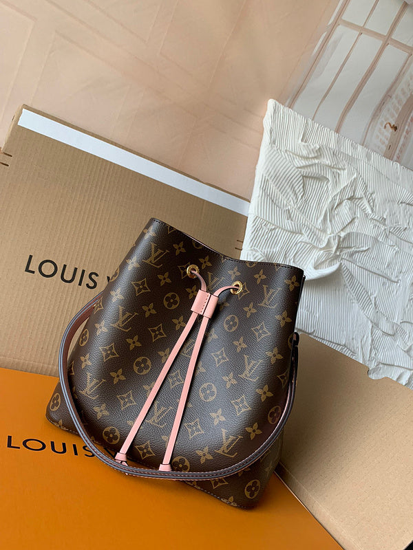 MC-LV-Bags-3193