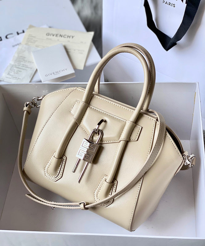 MC-GIVENCHY-421