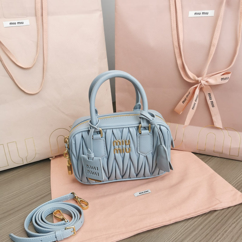 MC-Miu Miu-351