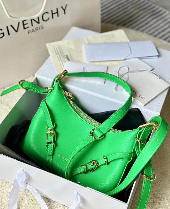 MC-GIVENCHY-426