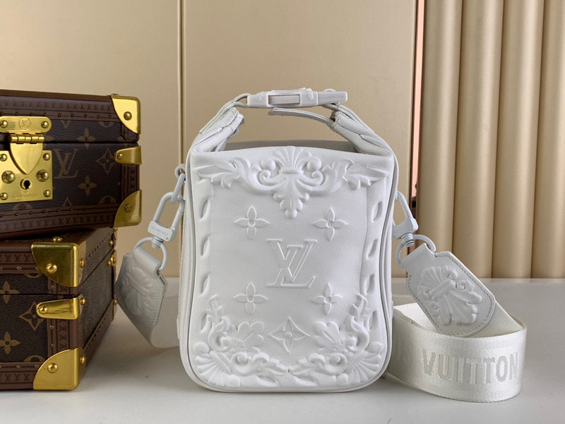MC-LV-Bags-3237