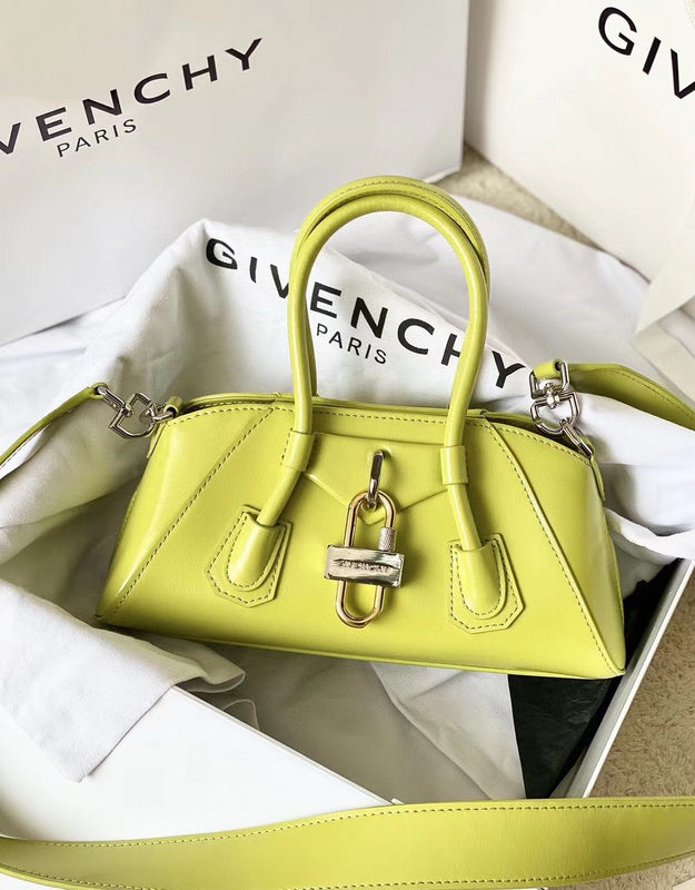 MC-GIVENCHY-430