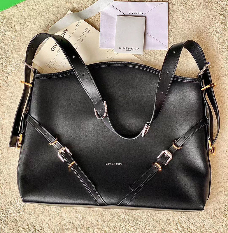 MC-GIVENCHY-432