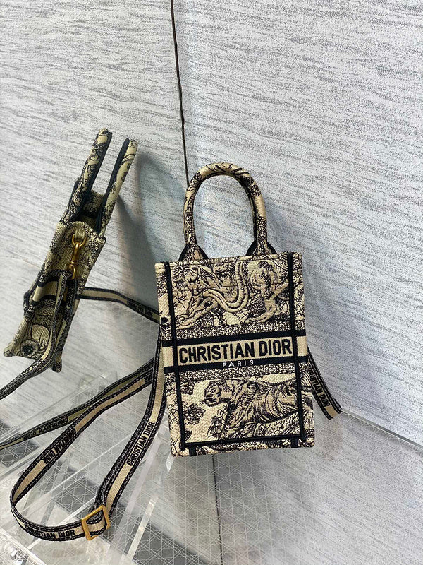 MC-Christian Dior-2954