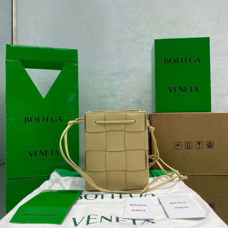 MC-Bottega Veneta-1669