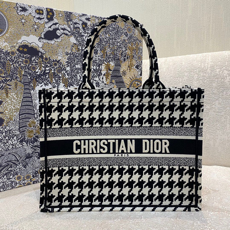 MC-Christian Dior-2970