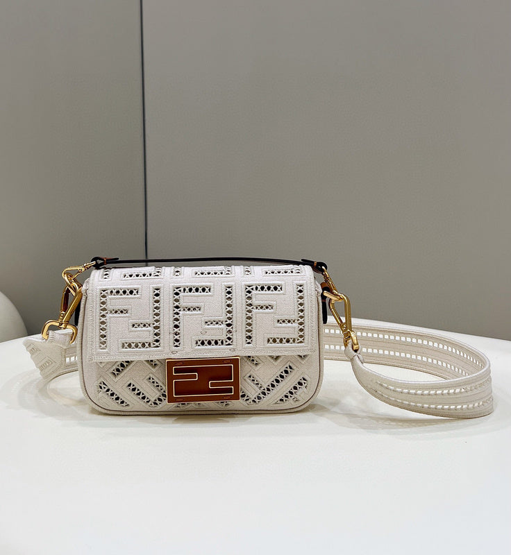 MC-FENDI-3127