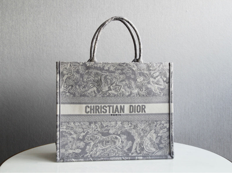 MC-Christian Dior-2975