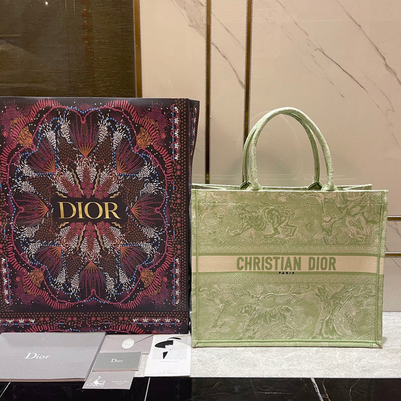 MC-Christian Dior-2993
