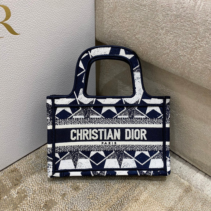 MC-Christian Dior-3000