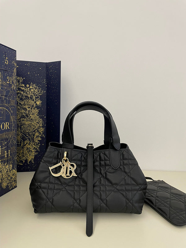 MC-Christian Dior-3015