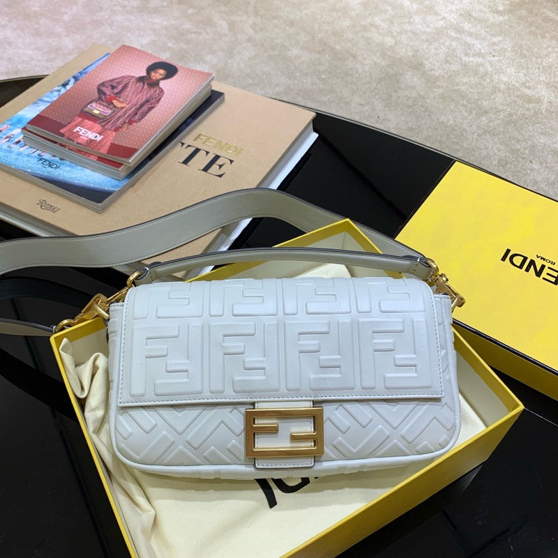 MC-FENDI-3208