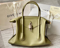 MC-GIVENCHY-445