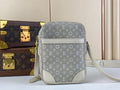MC-LV-Bags-3351