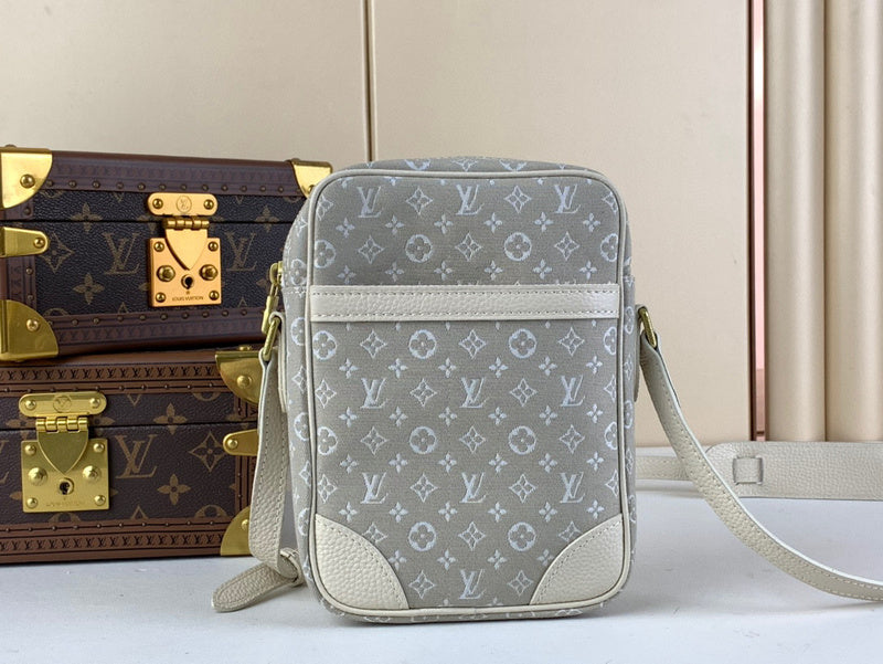 MC-LV-Bags-3351