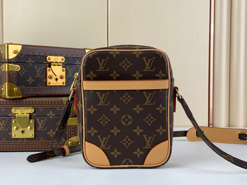 MC-LV-Bags-3367