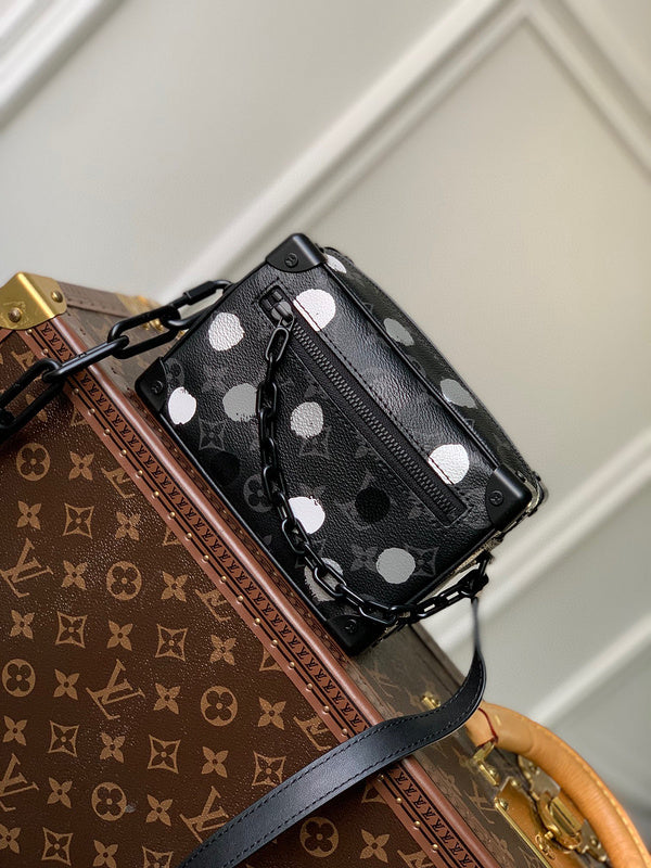 MC-LV-Bags-3374