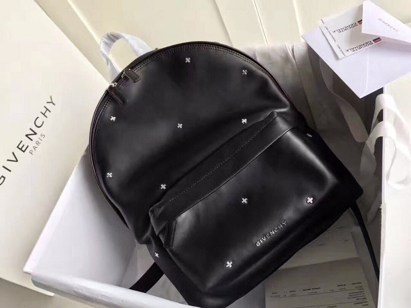 MC-GIVENCHY-449