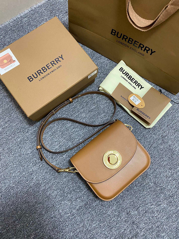 MC-Burberry-470