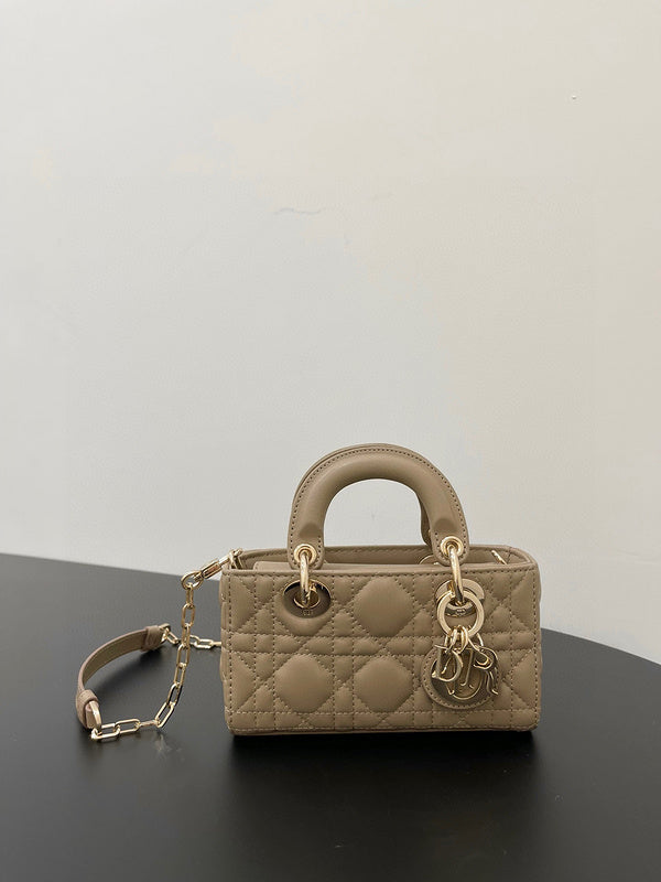MC-Christian Dior-3090