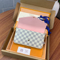 MC-LV-Bags-3396