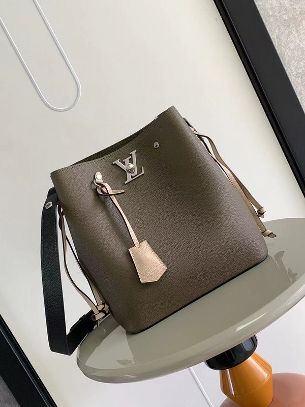 MC-LV-Bags-3425