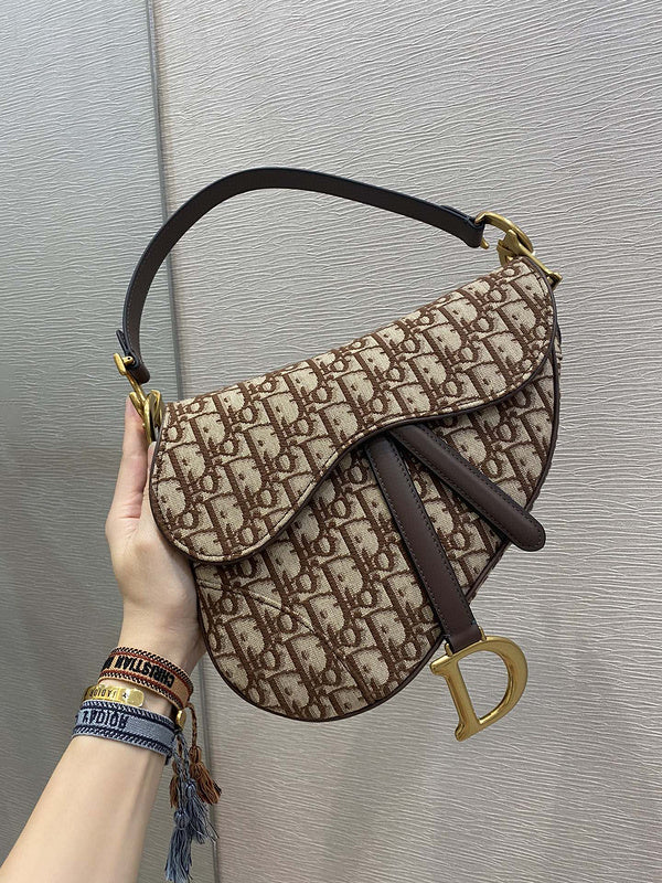 MC-Christian Dior-3136