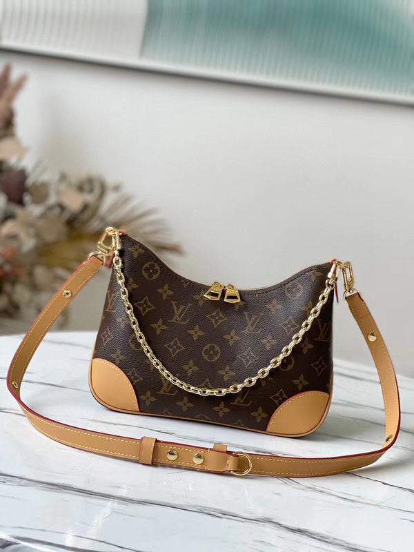 MC-LV-Bags-3442