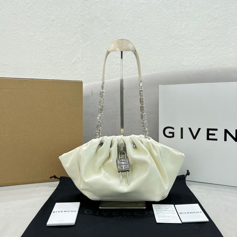 MC-GIVENCHY-455