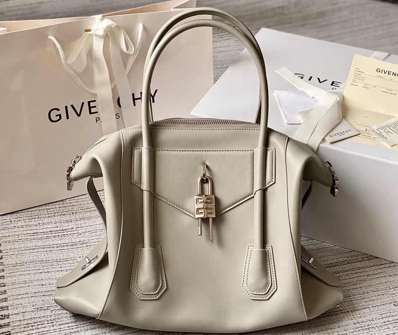 MC-GIVENCHY-459