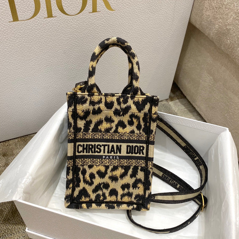 MC-Christian Dior-3173