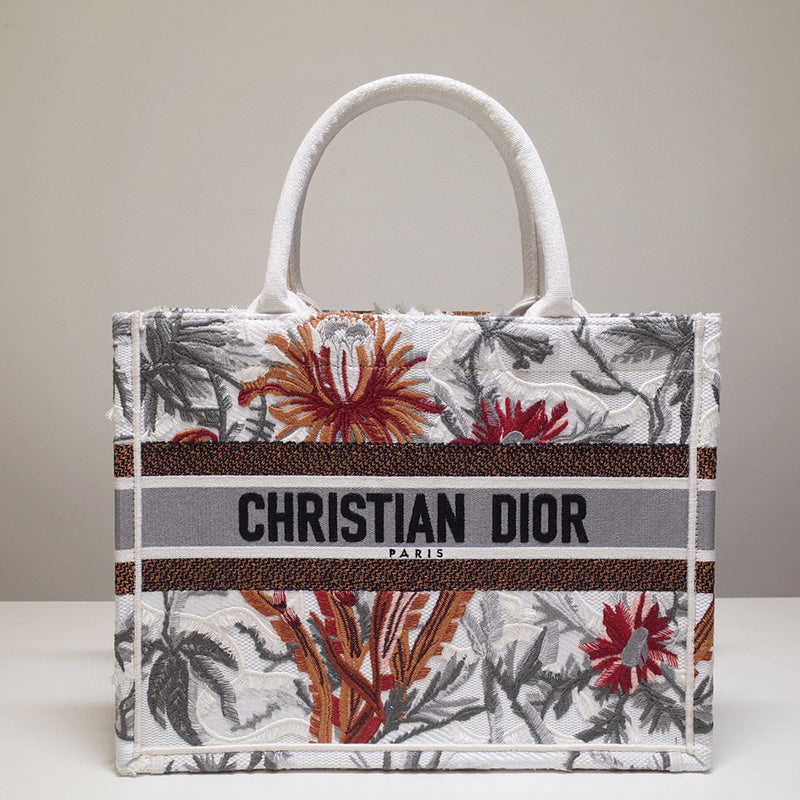 MC-Christian Dior-3175