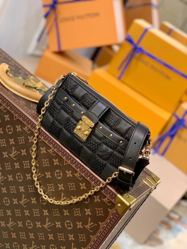 MC-LV-Bags-3478