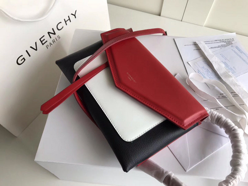 MC-GIVENCHY-465