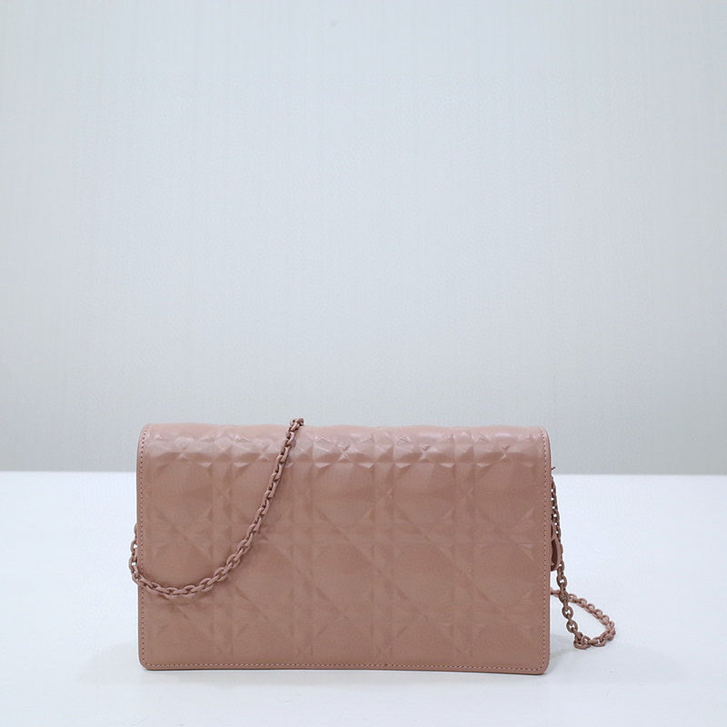 MC-Christian Dior-3220