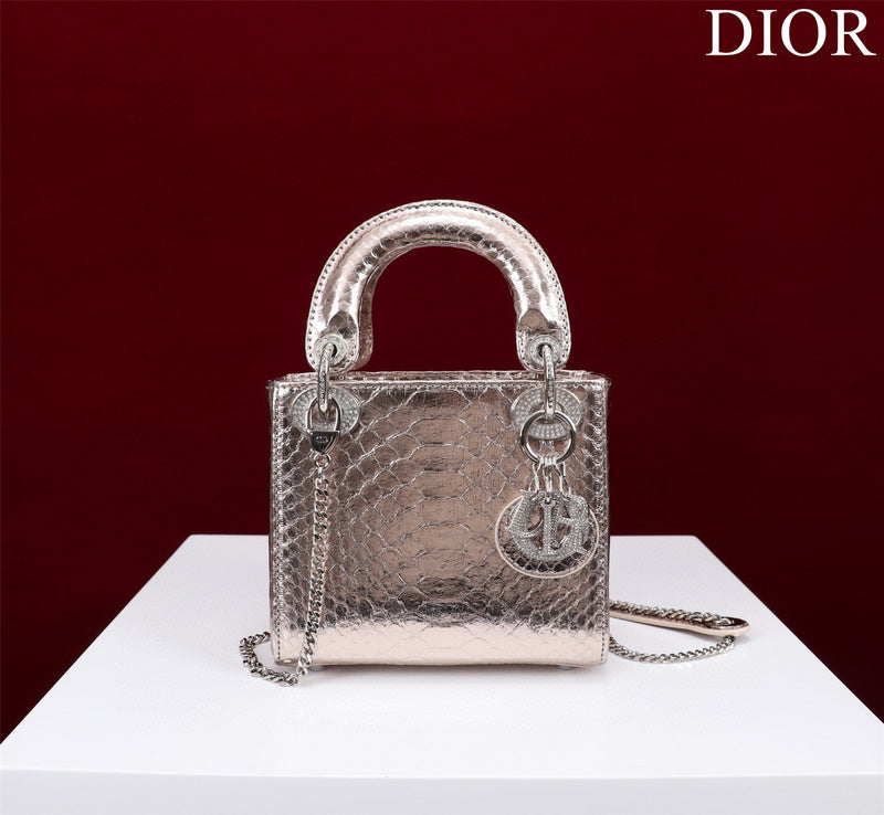MC-Christian Dior-3230