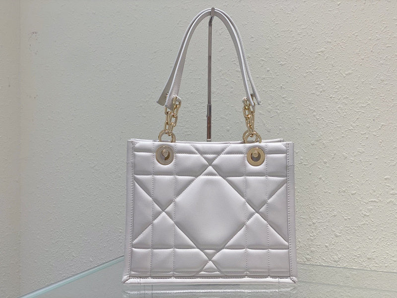 MC-Christian Dior-3232