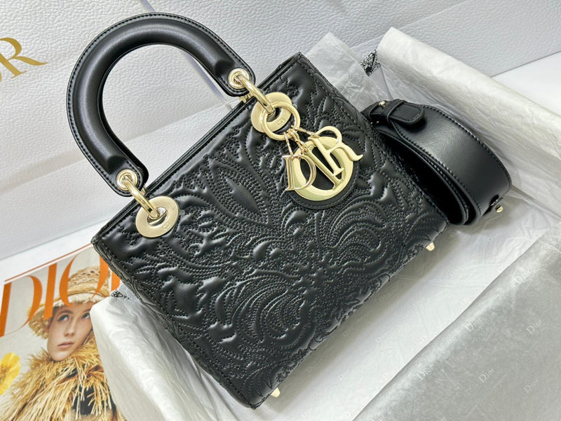 MC-Christian Dior-3240