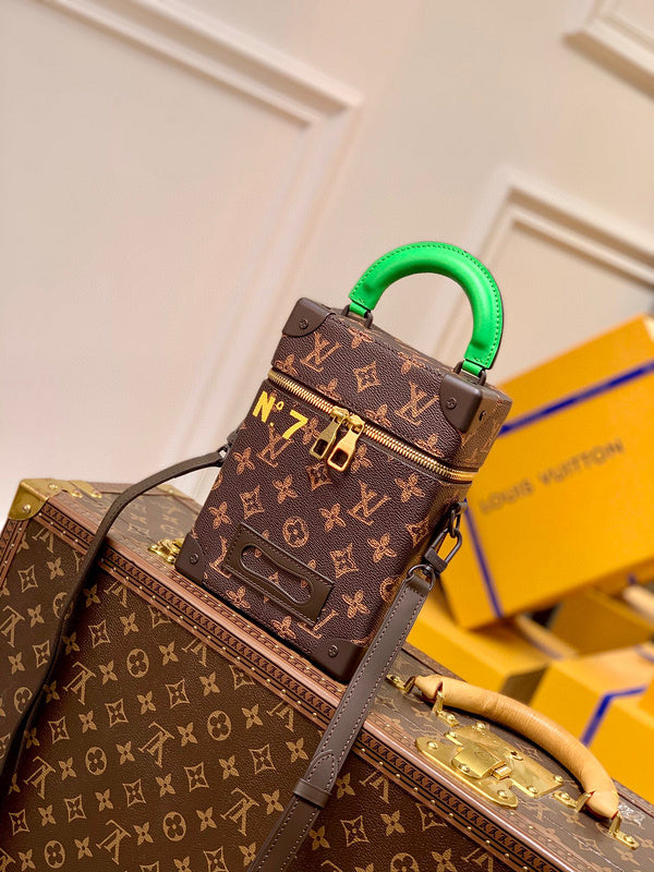 MC-LV-Bags-3537
