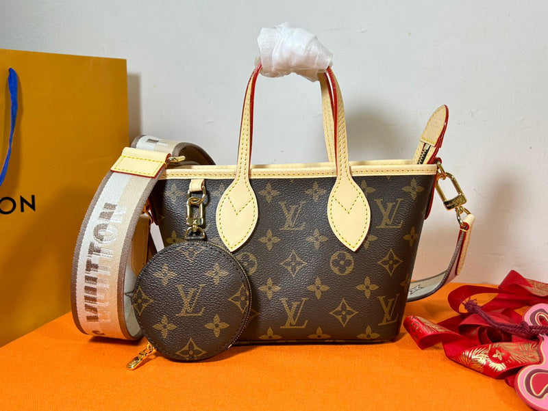 MC-LV-Bags-3556