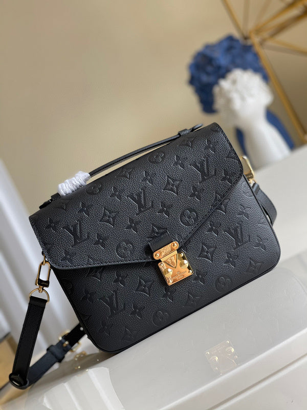 MC-LV-Bags-3565