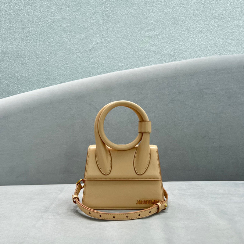 MC-JACQUEMUS-271