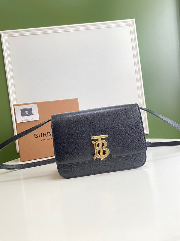 MC-Burberry-499
