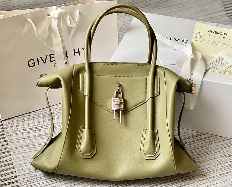 MC-GIVENCHY-480