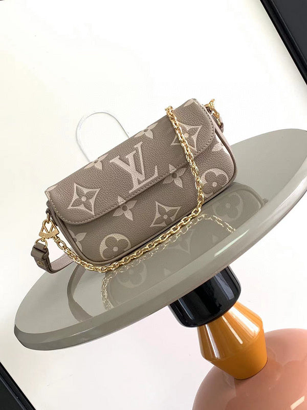 MC-LV-Bags-3600