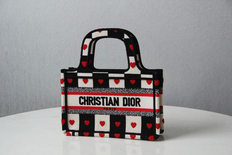 MC-Christian Dior-3293